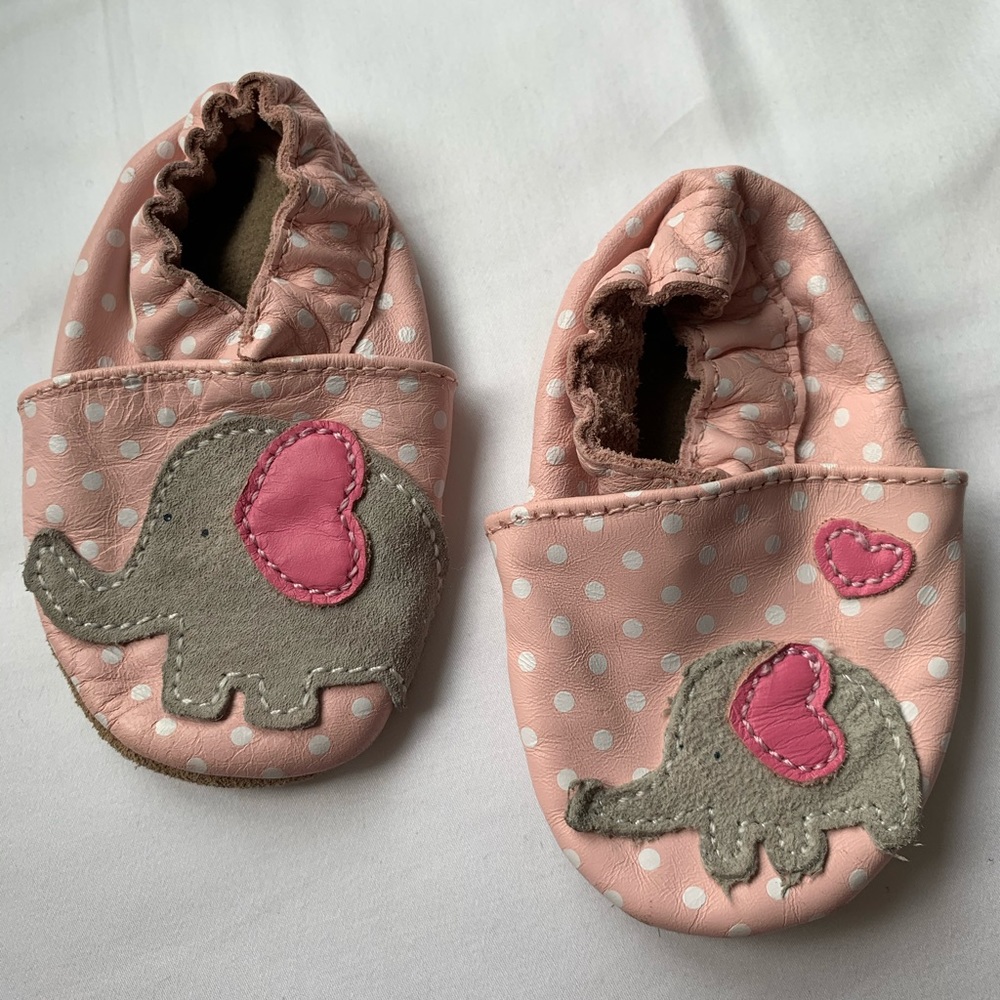 Robeez crib shoes 0-6 months